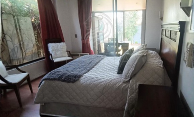 ¡Preciosa Casa en Zona Residencial Exclusiva, en un Entorno Natural!