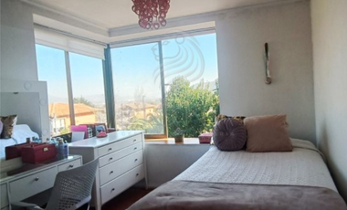 ¡Preciosa Casa en Zona Residencial Exclusiva, en un Entorno Natural!