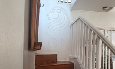 ¡Preciosa Casa en Zona Residencial Exclusiva, en un Entorno Natural!