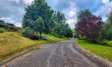 Exclusiva Propiedad en Condominio Privado con Acceso a Playa, Lago Ranco