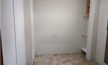 SE RENTA HABITACION PARA EJECUTIVO Y/O ESTUDIANTE UBICADA EN EL 1ER. PISO A 2 CUADRAS DE LA AV. 9 DE OCTUBRE – CENTRO DE GUAYAQUIL