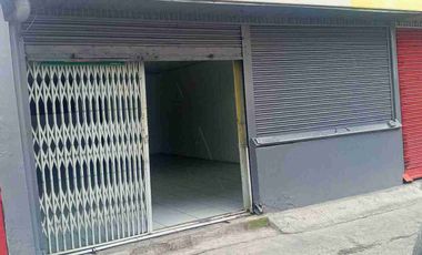 LOCAL COMERCIAL EN RENTA  DE 120 MTRS $ 900 MUY BIEN UBICADO SECTOR SUR DE QUITO. AV. MALDONADO CERCA A COMERCIAL SKY DE LA AV. MALDONADO.
