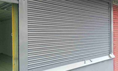 LOCAL COMERCIAL EN RENTA  DE 120 MTRS $ 900 MUY BIEN UBICADO SECTOR SUR DE QUITO. AV. MALDONADO CERCA A COMERCIAL SKY DE LA AV. MALDONADO.