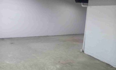 LOCAL COMERCIAL EN RENTA  DE 120 MTRS $ 900 MUY BIEN UBICADO SECTOR SUR DE QUITO. AV. MALDONADO CERCA A COMERCIAL SKY DE LA AV. MALDONADO.