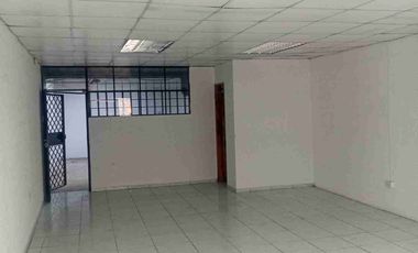 LOCAL COMERCIAL EN RENTA  DE 120 MTRS $ 900 MUY BIEN UBICADO SECTOR SUR DE QUITO. AV. MALDONADO CERCA A COMERCIAL SKY DE LA AV. MALDONADO.