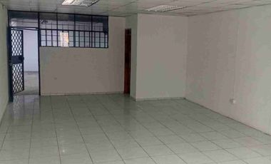 LOCAL COMERCIAL EN RENTA  DE 120 MTRS $ 900 MUY BIEN UBICADO SECTOR SUR DE QUITO. AV. MALDONADO CERCA A COMERCIAL SKY DE LA AV. MALDONADO.