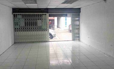 LOCAL COMERCIAL EN RENTA  DE 120 MTRS $ 900 MUY BIEN UBICADO SECTOR SUR DE QUITO. AV. MALDONADO CERCA A COMERCIAL SKY DE LA AV. MALDONADO.