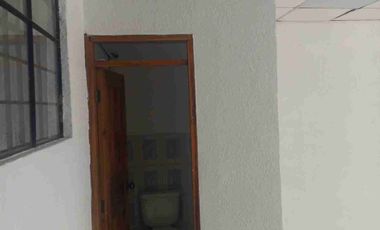 LOCAL COMERCIAL EN RENTA  DE 120 MTRS $ 900 MUY BIEN UBICADO SECTOR SUR DE QUITO. AV. MALDONADO CERCA A COMERCIAL SKY DE LA AV. MALDONADO.