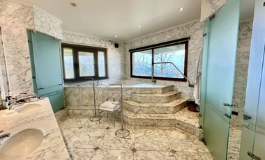 Exclusiva Casa En Santa María Manquehue