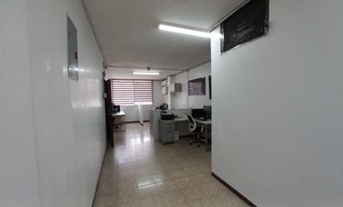 VENDO DEPARTAMENTO / OFICINA CENTRO GUAYAQUIL