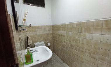 VENDO DEPARTAMENTO / OFICINA CENTRO GUAYAQUIL