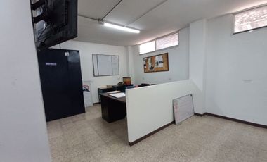 VENDO DEPARTAMENTO / OFICINA CENTRO GUAYAQUIL