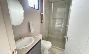 Casa de Venta de 98 mtrs / Mitad del mundo / San Antonio de Pichincha / Quito.