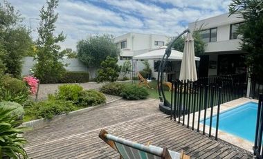 Espectacular Casa 6 Ambientes En Exclusivo Condominio, Piedra Roja