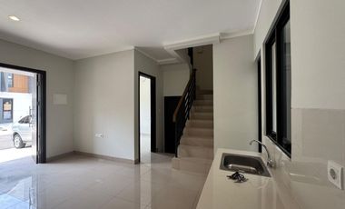 Disewakan Rumah Minimalis Siap Huni di Summarecon Crown Gading, Bekasi