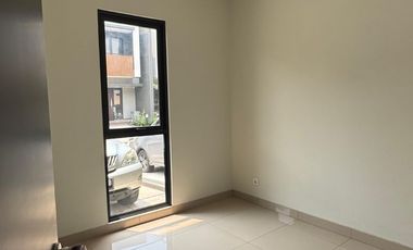Disewakan Rumah Minimalis Siap Huni di Summarecon Crown Gading, Bekasi