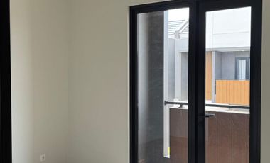 Disewakan Rumah Minimalis Siap Huni di Summarecon Crown Gading, Bekasi