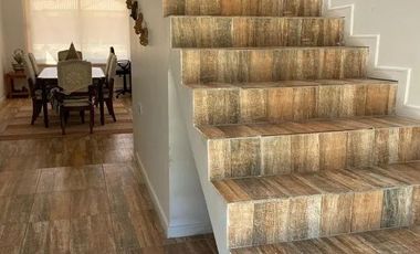 VENDO HERMOSA PARCELA DE 6900 M2 CON AMPLIA CASA CON 5 DORMITORIOS, 5 BAÑOS Y PISCINA EN HUILQUILEMU SUR