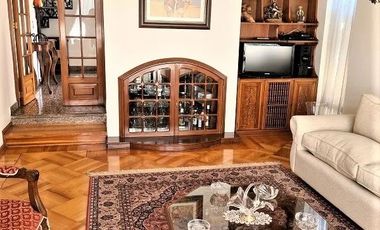 VENDO EXCELENTE CASA 5 DORMITORIOS PLENO CENTRO DE TALCA A PASOS DE SUPERMERCADO, CLINICAS Y COMERCIO EN GENERAL