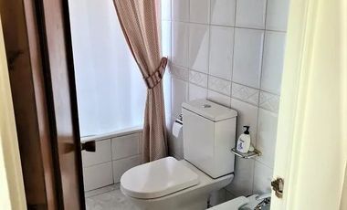 VENDO EXCELENTE CASA 5 DORMITORIOS PLENO CENTRO DE TALCA A PASOS DE SUPERMERCADO, CLINICAS Y COMERCIO EN GENERAL