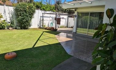 VENDO EXCELENTE CASA 5 DORMITORIOS PLENO CENTRO DE TALCA A PASOS DE SUPERMERCADO, CLINICAS Y COMERCIO EN GENERAL