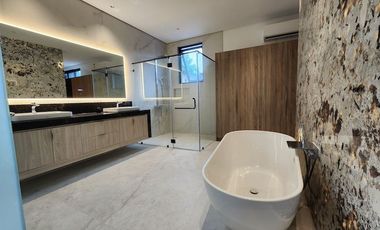 House and Lot For Sale in Ayala Alabang Village, Muntinlupa City