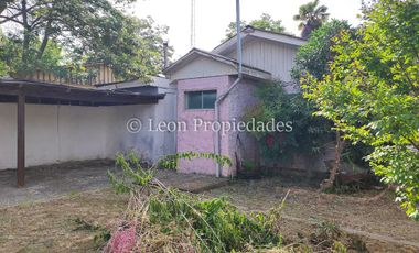 Se arrienda propiedad comercial en Avenida Ambrosio O'Higgins, zona centro de Curacaví.