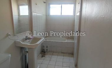 Se arrienda propiedad comercial en Avenida Ambrosio O'Higgins, zona centro de Curacaví.