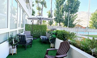 Departamento con Patio Interior en exclusivo Condominio, Huechuraba