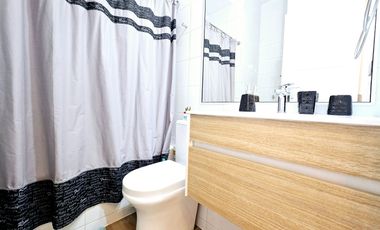 Departamento con Patio Interior en exclusivo Condominio, Huechuraba