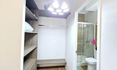 Departamento con Patio Interior en exclusivo Condominio, Huechuraba