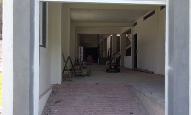 RENTO INMUEBLE DE360M2 EN IRATZIO, PARA RESTAURANT, BODEGO, SUPER MERCADO,