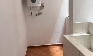 VENTA DEPARTAMENTO . SURCO MUY BIEN DISTRIBUIDO E ILUMINADO,EN DOÑA NORA