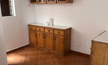 VENTA DEPARTAMENTO . SURCO MUY BIEN DISTRIBUIDO E ILUMINADO,EN DOÑA NORA