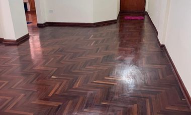 VENTA DEPARTAMENTO . SURCO MUY BIEN DISTRIBUIDO E ILUMINADO,EN DOÑA NORA