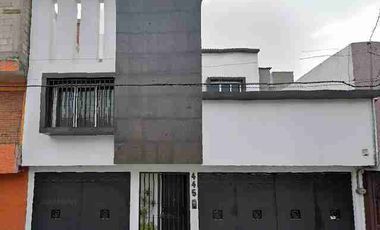 Preciosa Casa En Héroes Churubusco Iztapalapa Remate
