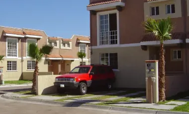 HERMOSA CASA DEN VENTA