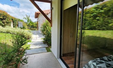 🌿 HERMOSA CASA CON VISTA PANORÁMICA EN COMBIA – VENTA O RENTA