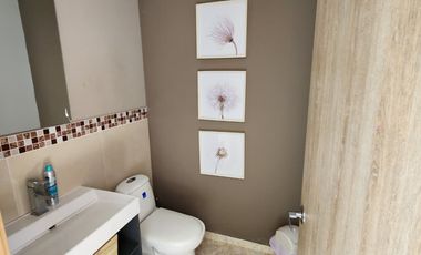 🌿 HERMOSA CASA CON VISTA PANORÁMICA EN COMBIA – VENTA O RENTA