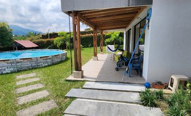 🌿 HERMOSA CASA CON VISTA PANORÁMICA EN COMBIA – VENTA O RENTA