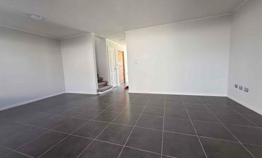 ARRIENDO CASA PARQUE EL AVELLANO