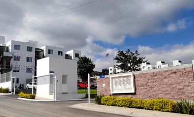 Departamento seminuevo en fraccionamiento, 2 habitaciones, 1 baño.