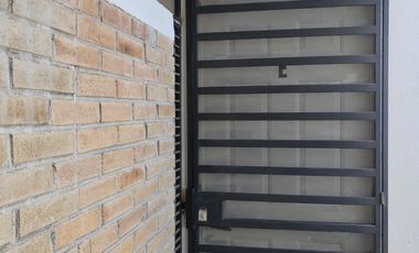 Departamento seminuevo en fraccionamiento, 2 habitaciones, 1 baño.