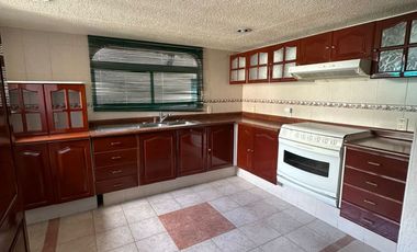 Amplia y Bonita Casa de 5 Recamaras en Ciudad Satélite