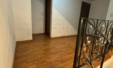 Amplia y Bonita Casa de 5 Recamaras en Ciudad Satélite