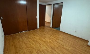 Amplia y Bonita Casa de 5 Recamaras en Ciudad Satélite