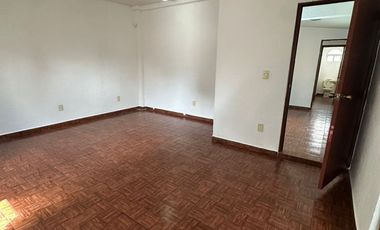 Amplia y Bonita Casa de 5 Recamaras en Ciudad Satélite