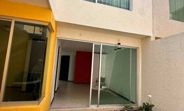 Renta hermosa casa en Villas Magdalena salida a CDMX