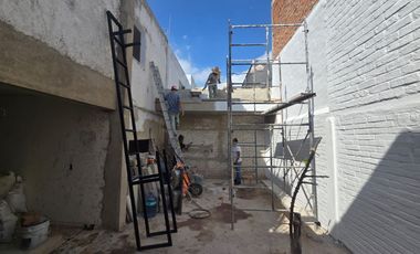 CASA EN VENTA JARDINES ALCALDE TOTALMENTE REMODELADA