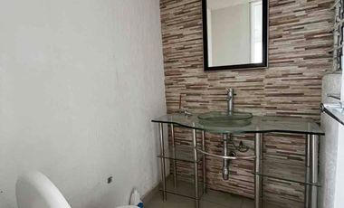 Echegaray casa con jardín, remodelada